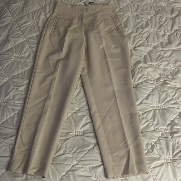 Zara beige stretchy slacks size Medium - Picture 4 of 4